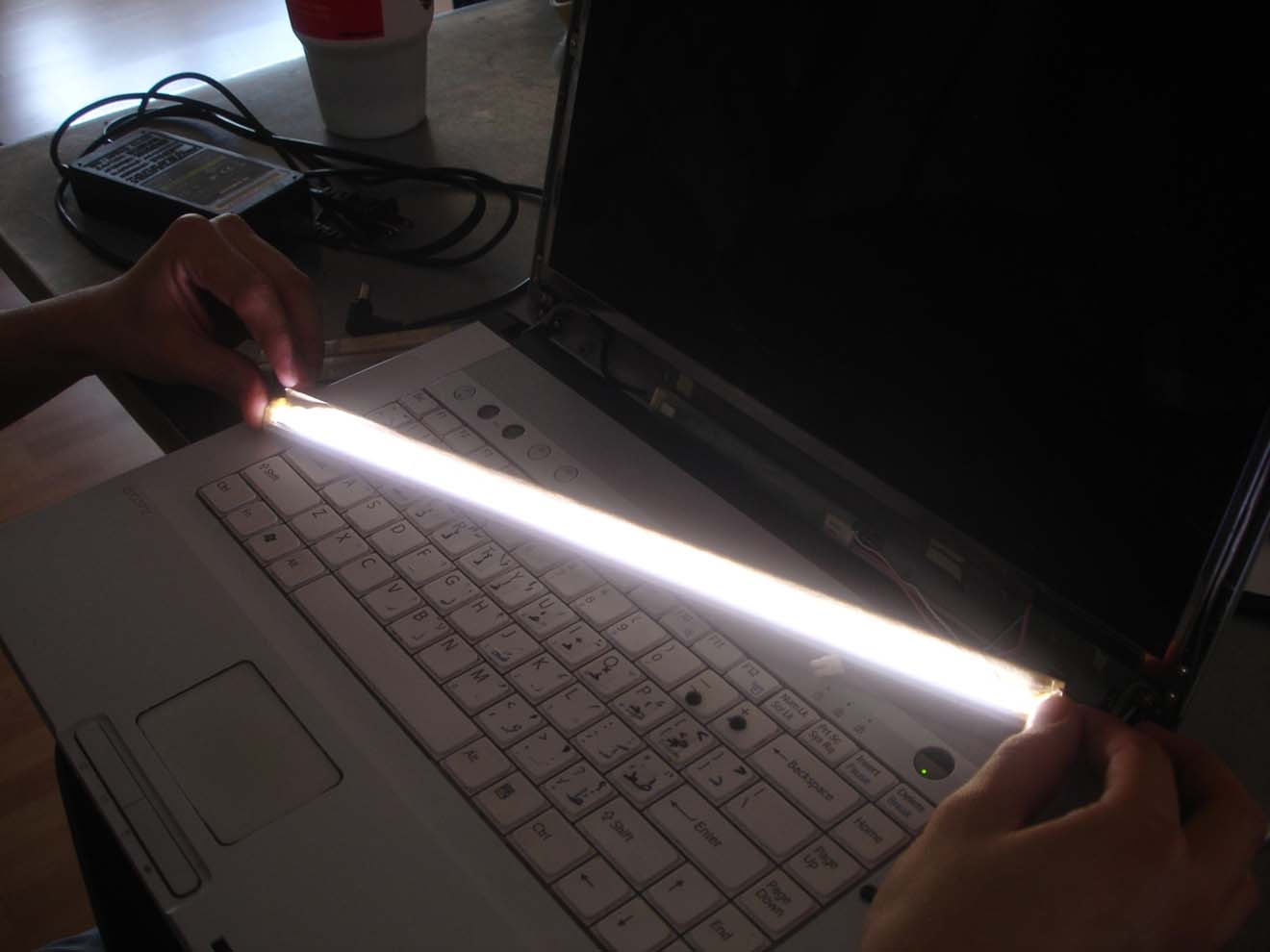 Замена и ремонт подсветки экрана ноутбука в Железнодорожном